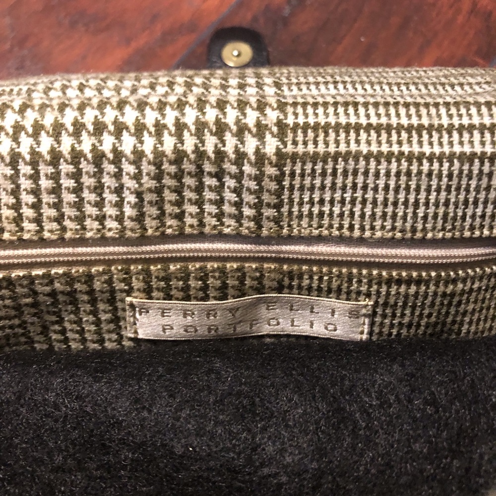 Perry Ellis Purse - Picture 4 of 4
